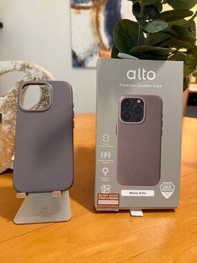 Alto Leather Case for iPhone 16 Pro - Cement